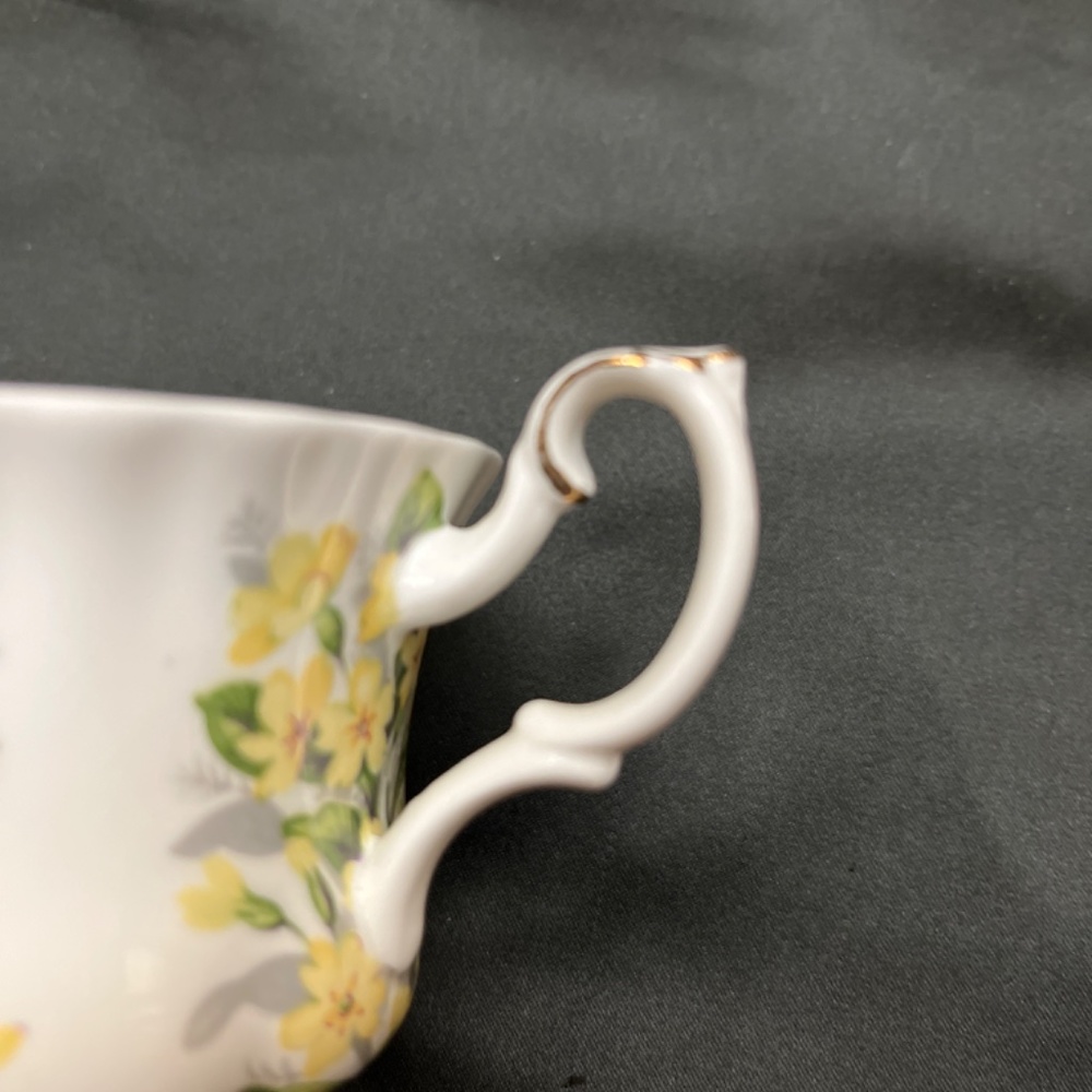 Vintage 1970’s Royal Albert Bone China “Primrose” Cup/Saucer. - Picture 8 of 11